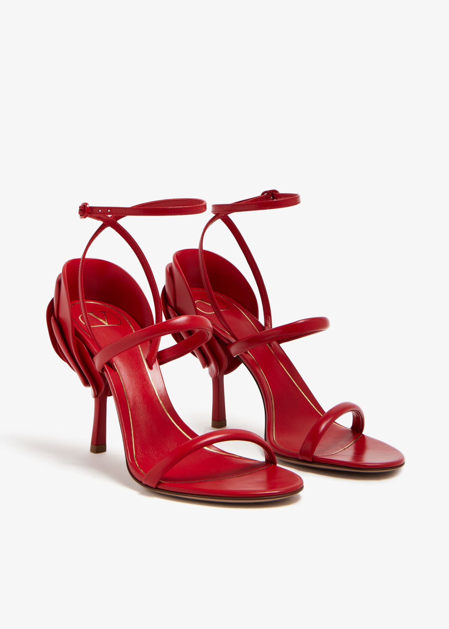 https://images.assets.levelshoes.com/TEST/WS0IF3AJTJU5/WS0IF3AJTJU5.mp4